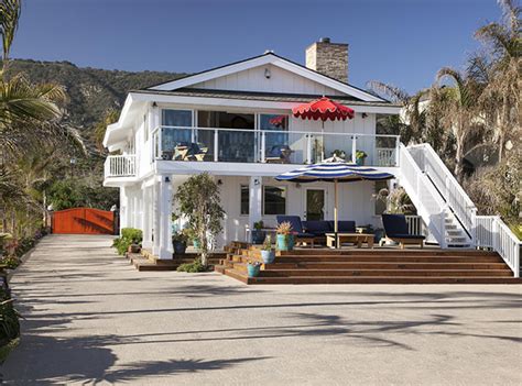 Ashton Kutcher and Mila Kunis put California beach home on Airbnb